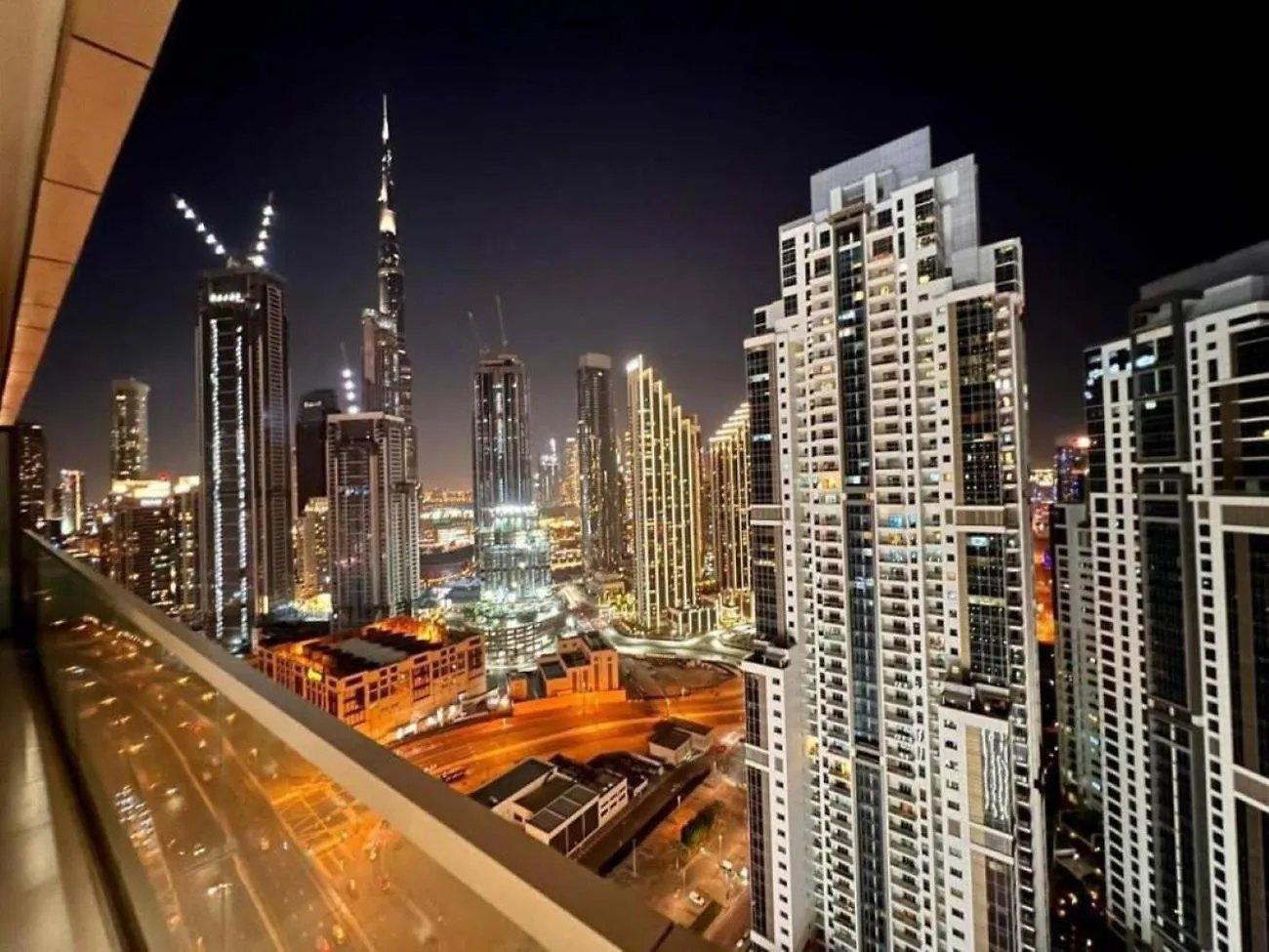 Yps Apartments Paramount Burj View With Large Balcony Infinity Pool Dubai
